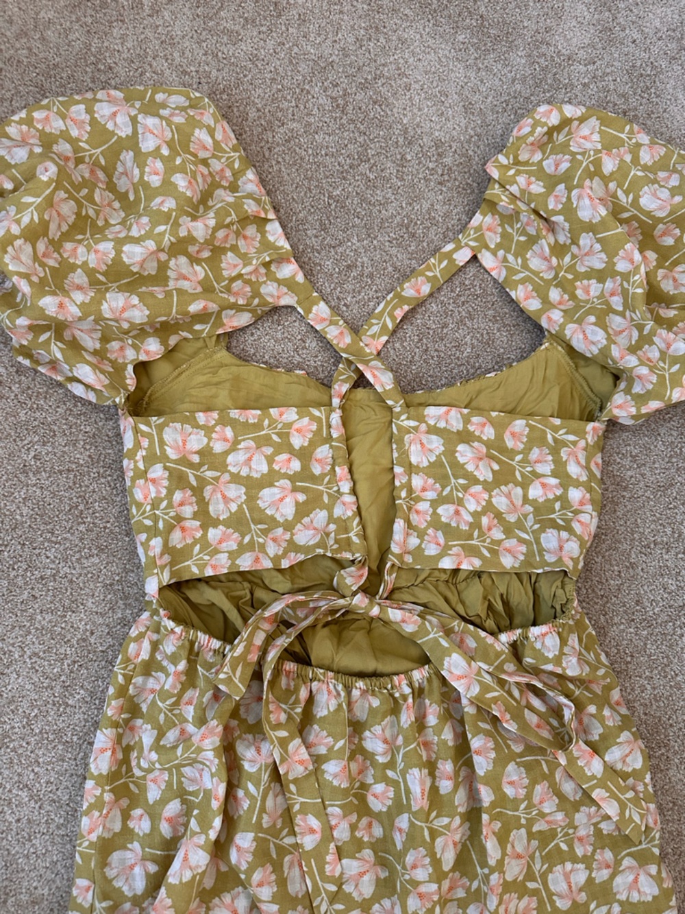 ASTR The Label Floral Midi Dress Green Pink Puff Sleeve Tie Back Size Large - Picture 9 of 14